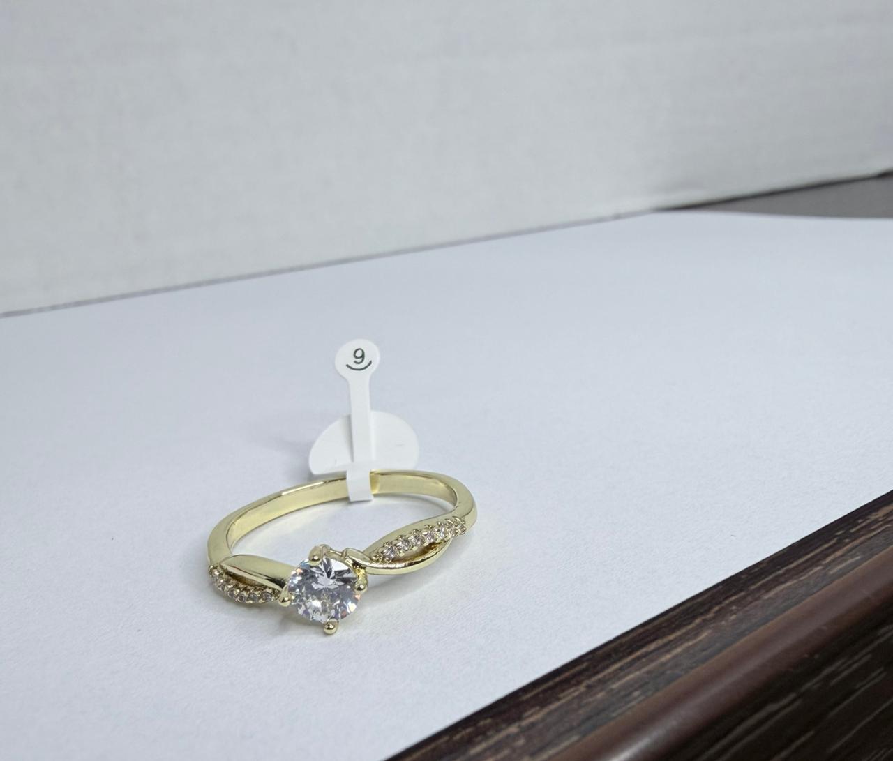 ANILLO CON CRISTAL BLANCO Y CIRCONITA  (8)