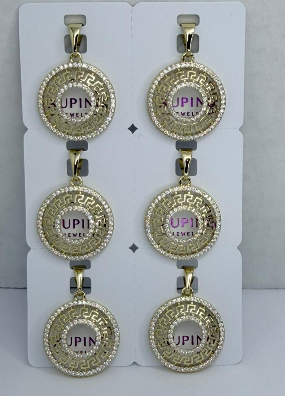 DIJE REDONDA CON GRECA GRIEGA DOBLE ENCHAPE 14K