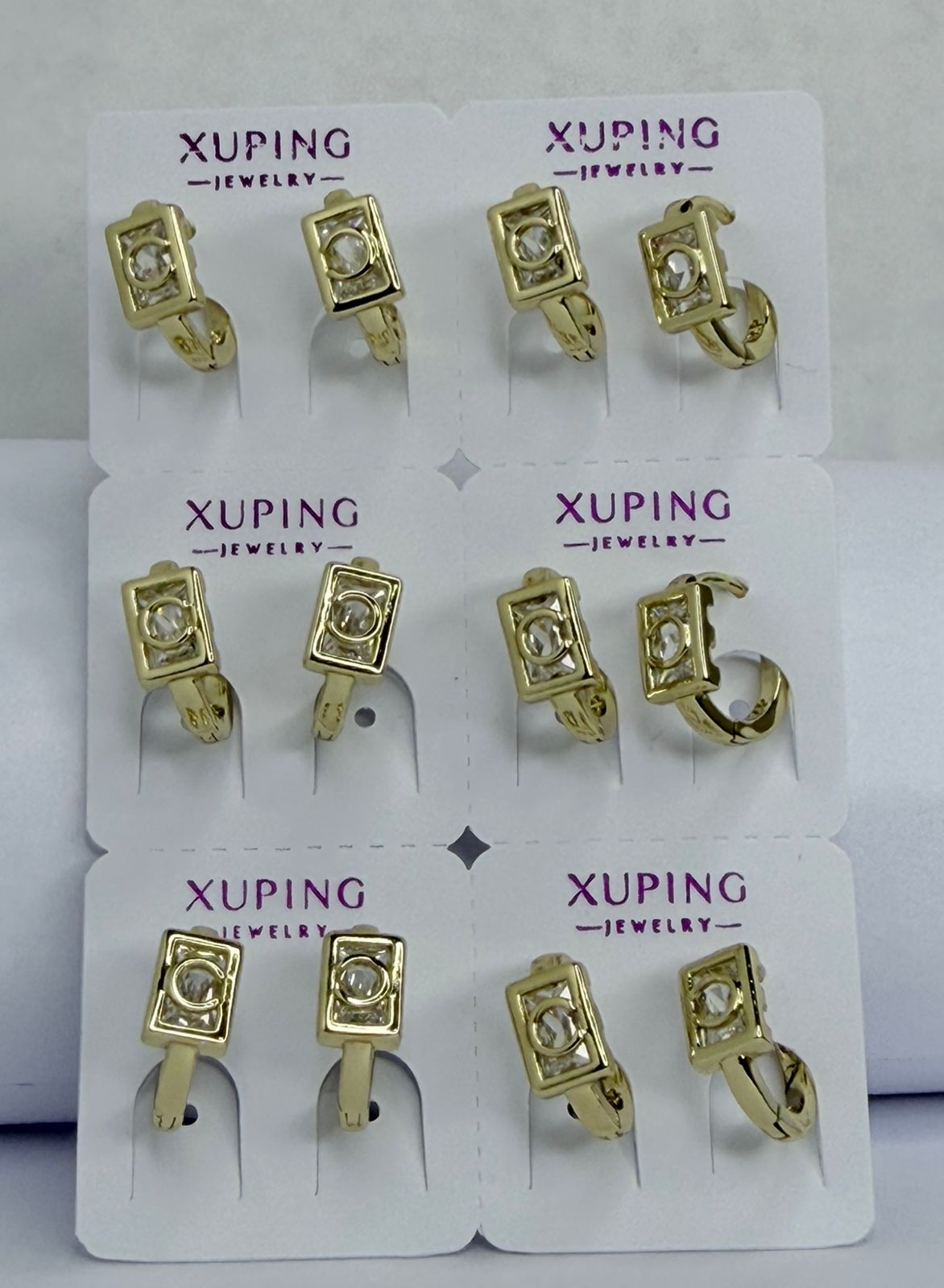 ARGOLLA  CON DISEÑO CUADRADA DOBLE ENCHAPE 14K