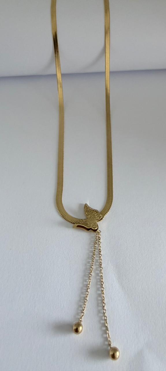 CADENA CON DETALLE DE MARIPOSA Y 2 BOMBITAS COLGANTES DOBLE ENCHAPE 14K