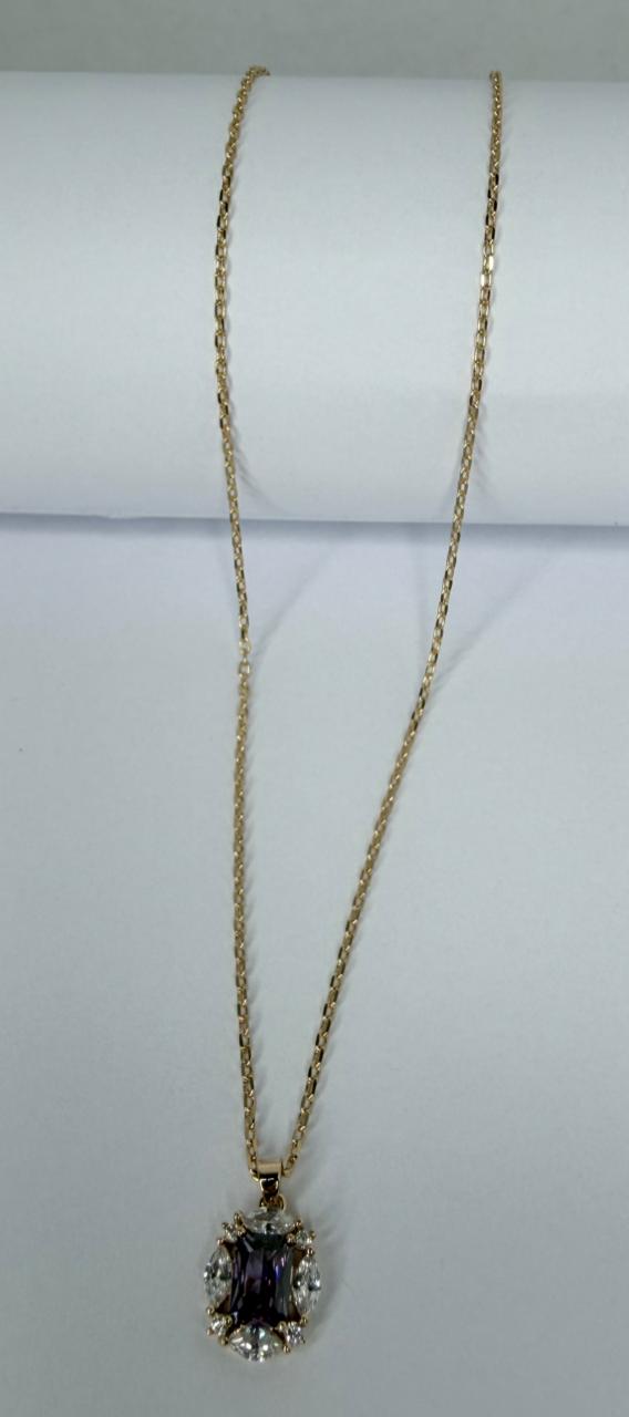 CADENA CON DIJE DE CIRCONITA BLANCA Y LILA DOBLE ENCHAPE 18K