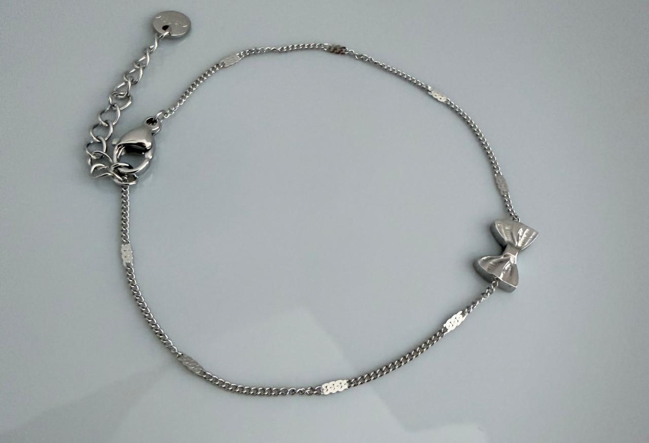 PULSERA CON LAZO COLOR PLATA (17CM)