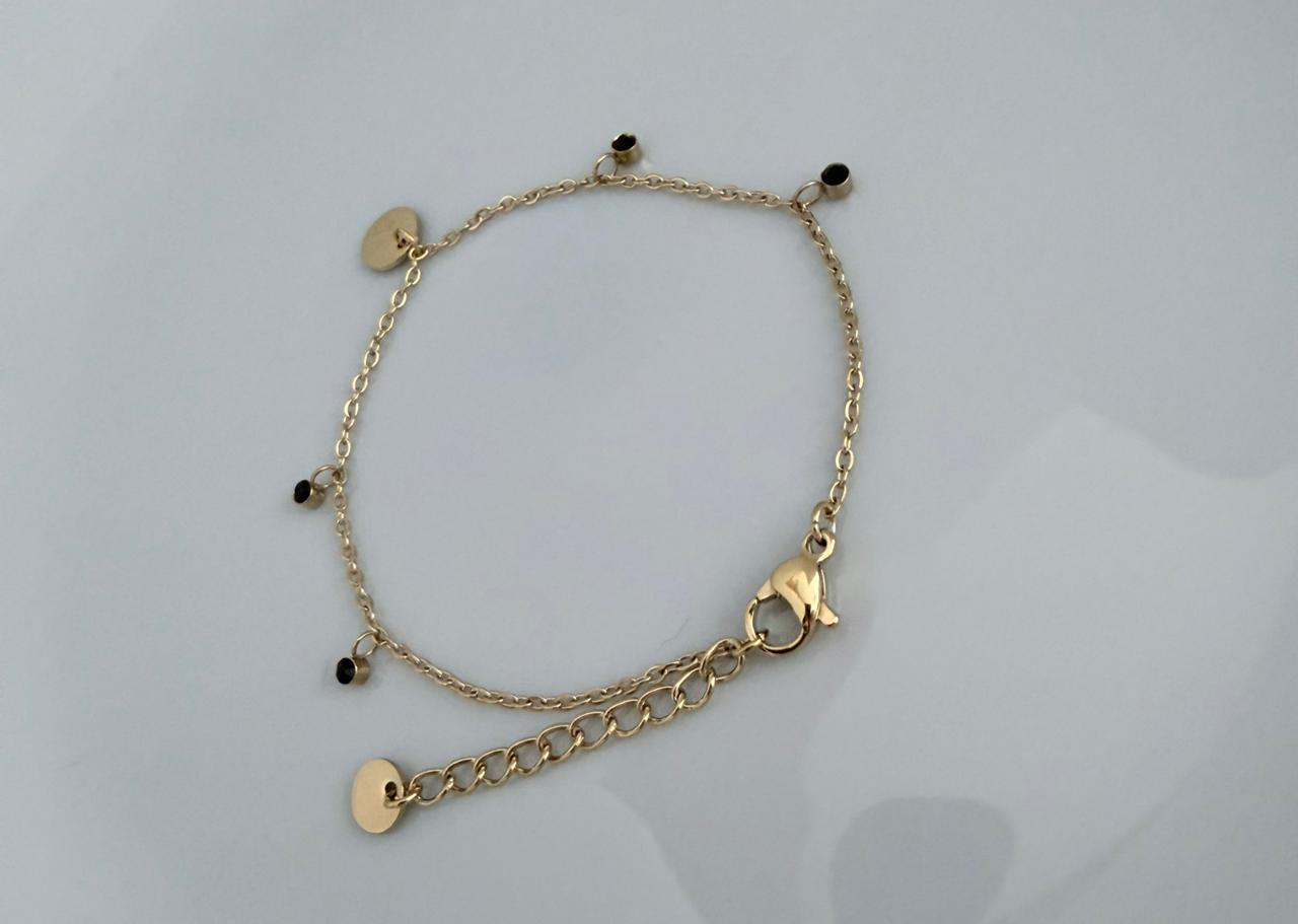 PULSERA CON BOMBITAS NEGRAS DOBLE ENCHAPE 14K