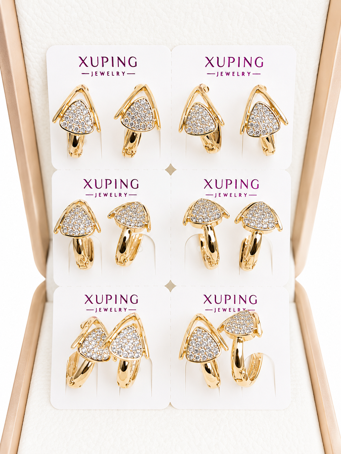ARGOLLA  CON DETALLE TRIANGULO DOBLE ENCHAPE 18K